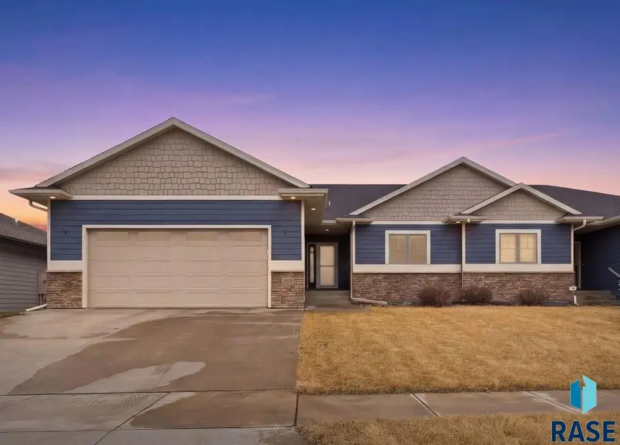 3619 S Infield Ave, Sioux Falls, SD 57110 - #2