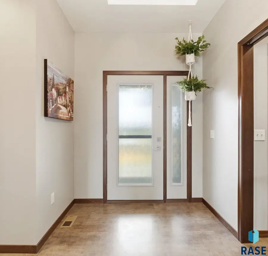 3619 S Infield Ave, Sioux Falls, SD 57110 - #3