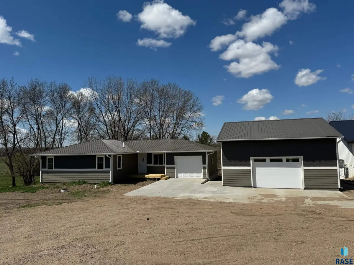 1513 S Splitrock Blvd, Brandon, SD 57005 - #1