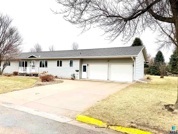 501 James St, Luverne, MN 56156