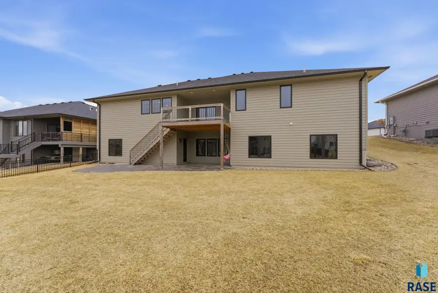 2300 S Galena Ct, Sioux Falls, SD 57110 - #3