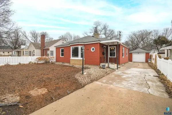 1612 S Summit Ave, Sioux Falls, SD 57105