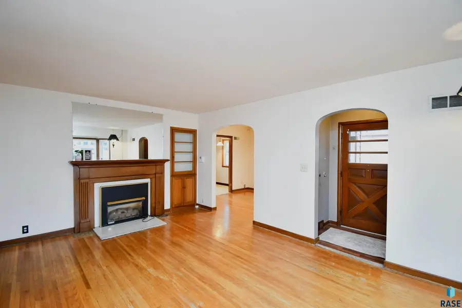 1612 S Summit Ave, Sioux Falls, SD 57105 - #2