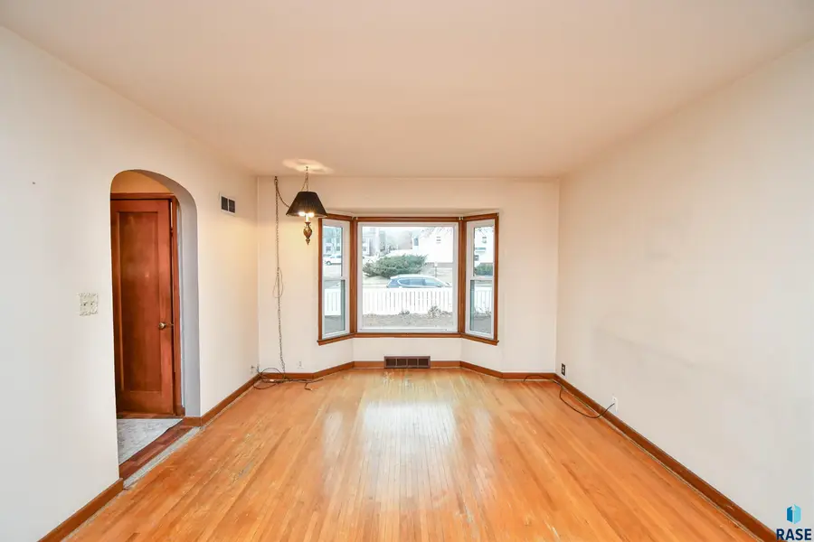 1612 S Summit Ave, Sioux Falls, SD 57105 - #3