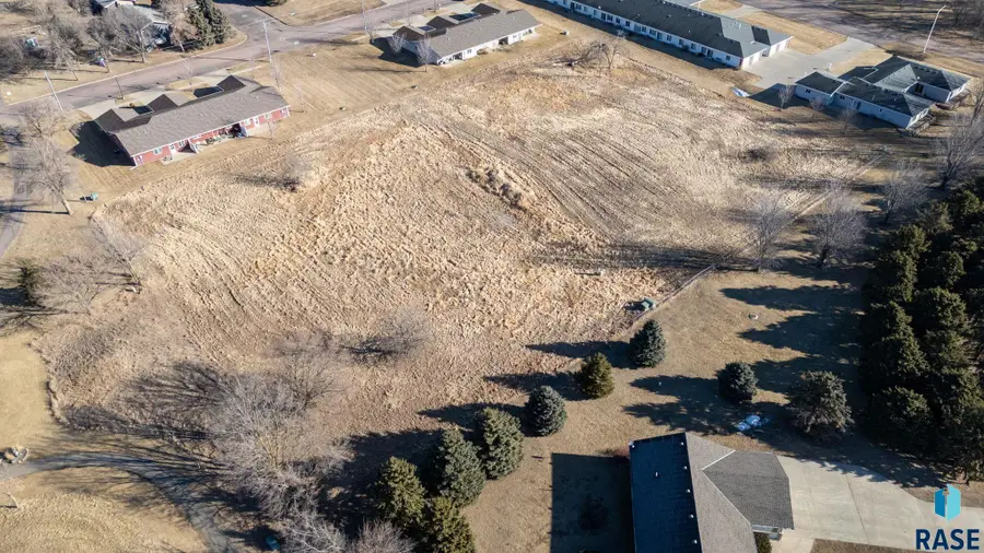 4th St, Beresford, SD 57004 - #3