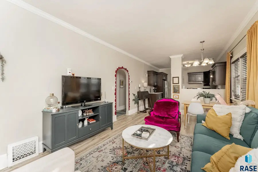 128 N Lake Ave, Sioux Falls, SD 57104 - #3