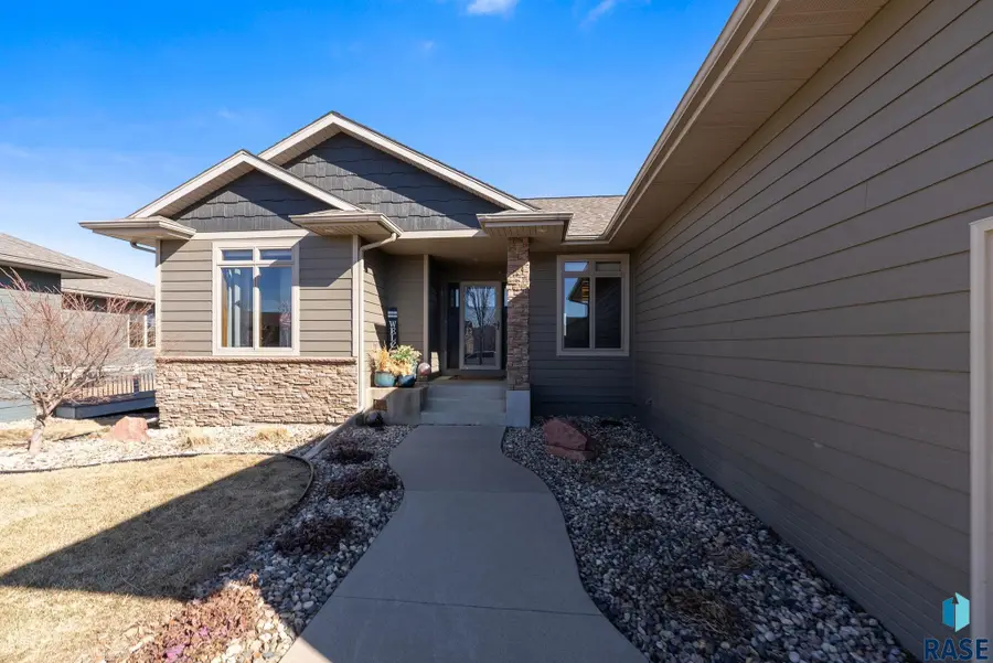 1516 S Kinderhook Ave, Sioux Falls, SD 57106 - #3