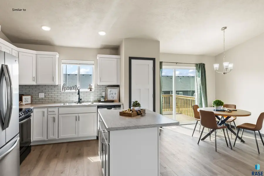 1015 Birch St, Harrisburg, SD 57032 - #3