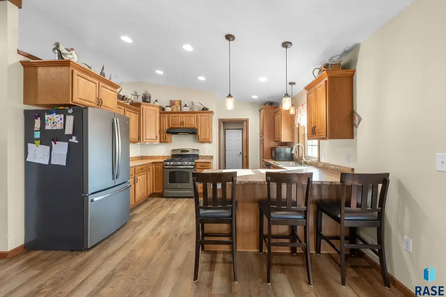 44453 262nd St, Canistota, SD 57012 - #3