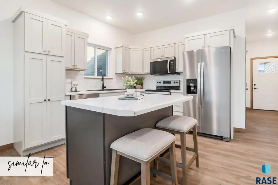 9208 W Counsel St, Sioux Falls, SD 57106 - #3