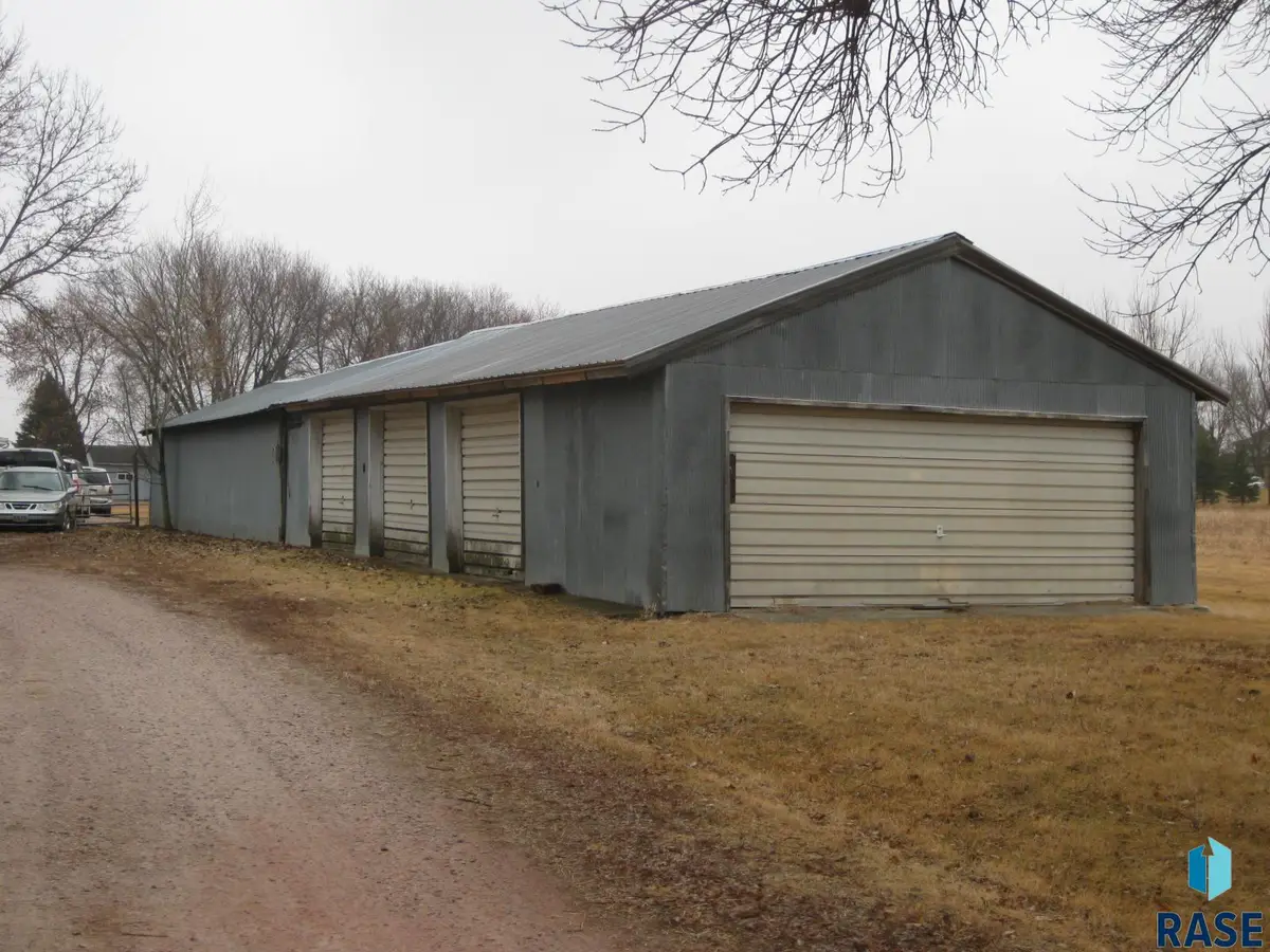 407 S Orleans Ave, Dell Rapids, SD 57022 - #1