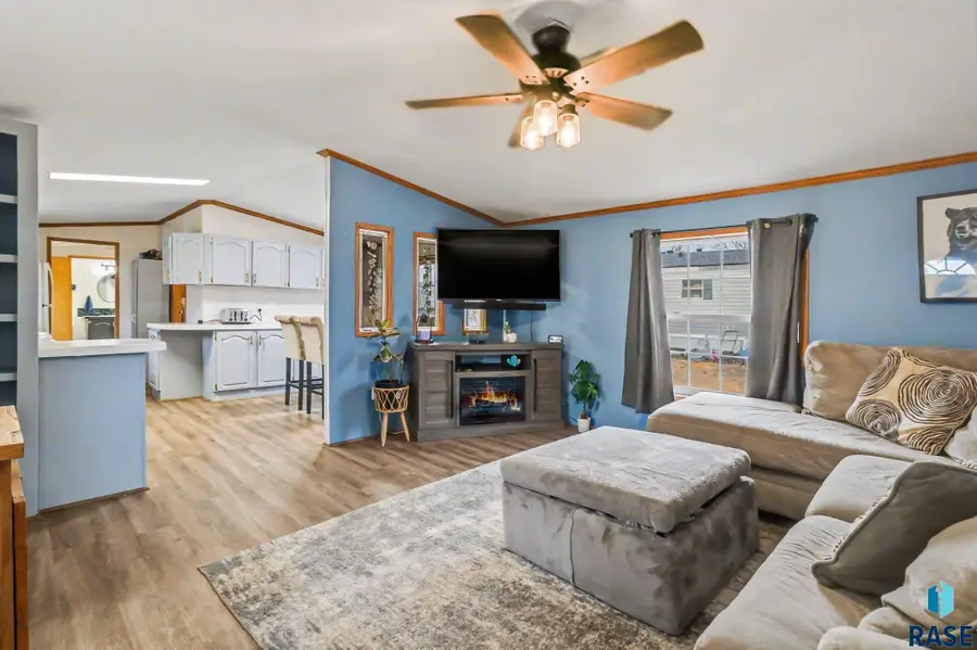 901 N Doland Pl, Sioux Falls, SD 57107 - #3