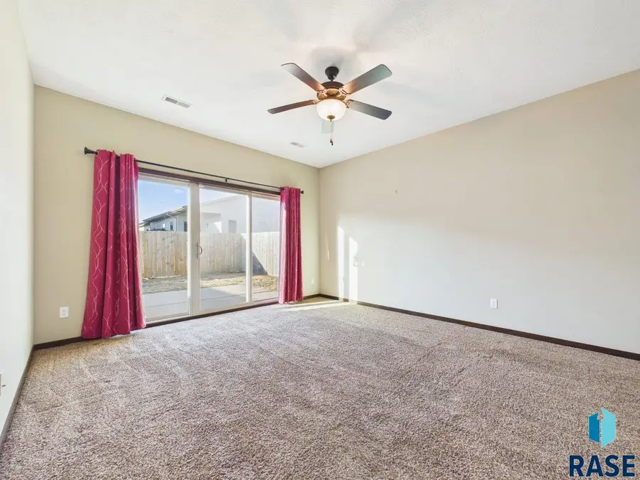 9539 W Gert St, Sioux Falls, SD 57106 - #3
