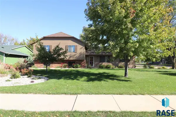 4212 S Southeastern Ave, Sioux Falls, SD 57103