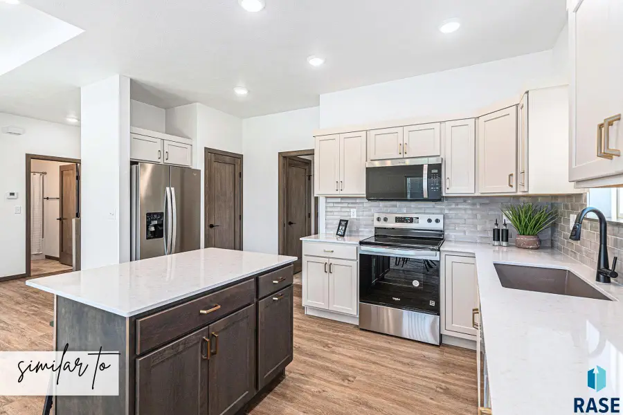 9204 W Counsel St, Sioux Falls, SD 57106 - #2