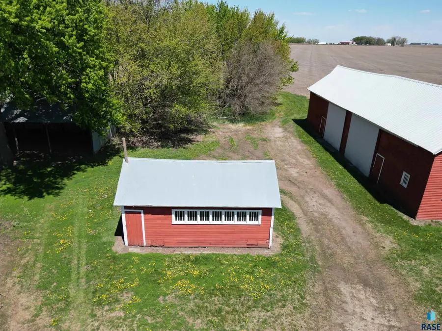 1665 31st St, Ellsworth, MN 56129 - #2