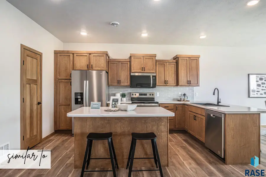 9215 W 43rd St, Sioux Falls, SD 57106 - #2