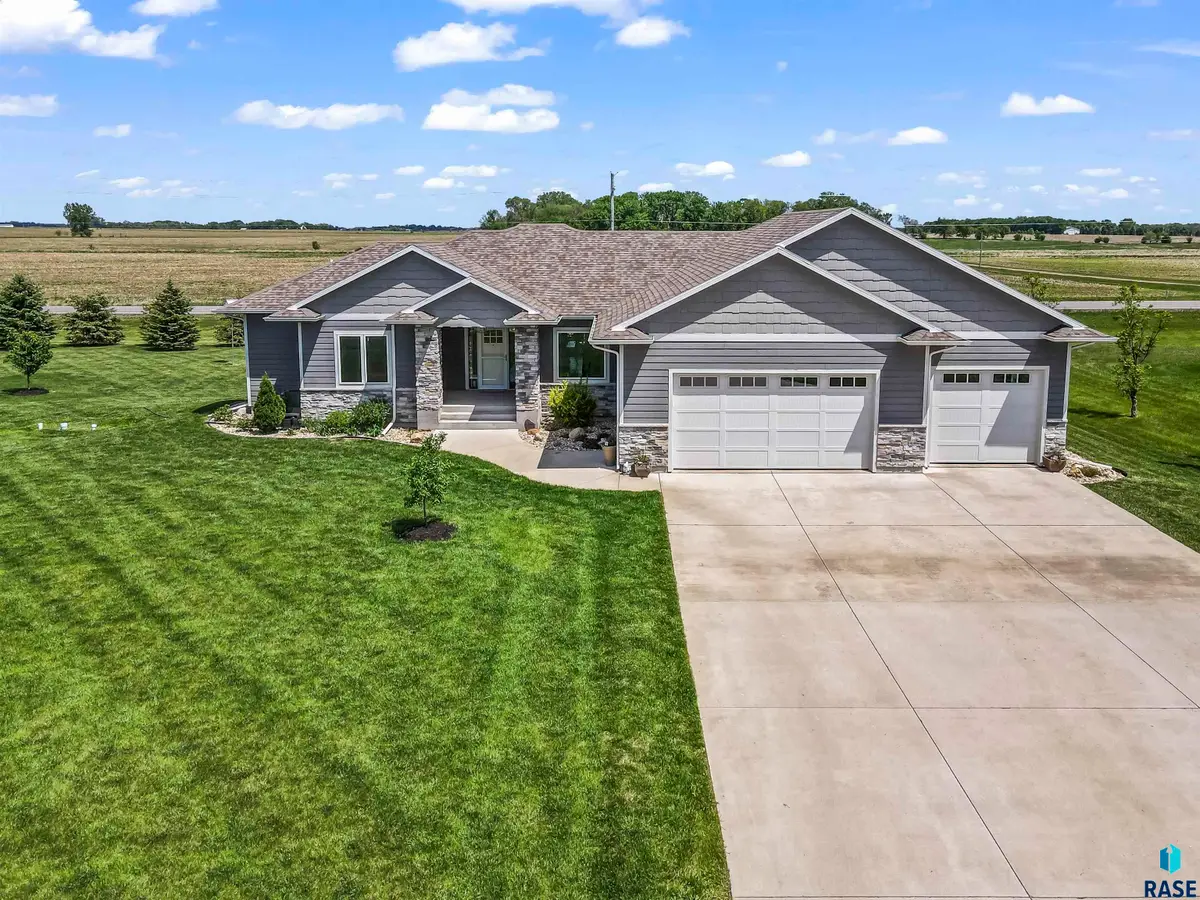 27164 Fairway Pl, Sioux Falls, SD 57108 - #1