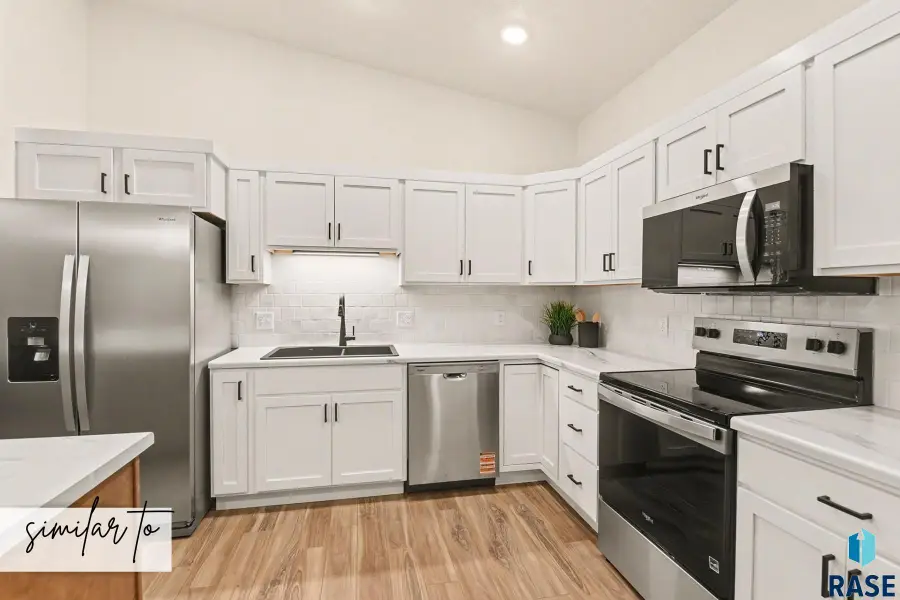 2403 E Jetty Pl, Sioux Falls, SD 57108 - #3