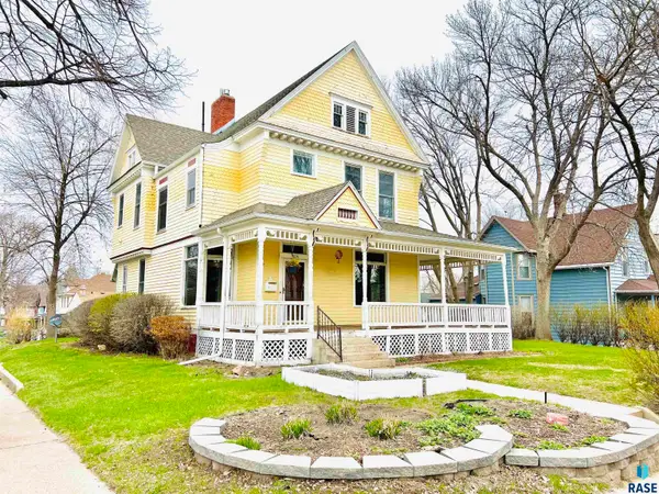 624 W 8th St, Sioux Falls, SD 57104