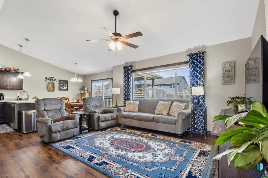 7400 E Corinth St, Sioux Falls, SD 57110 - #2