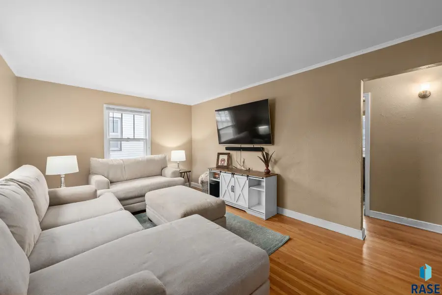 725 S Glendale Ave, Sioux Falls, SD 57104 - #3