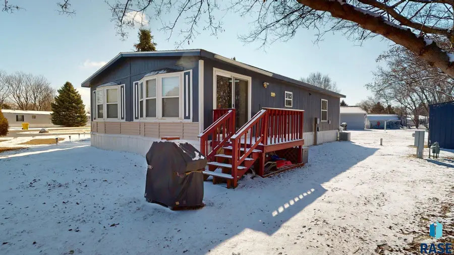 508 E Wye Mesa, Brookings, SD 57006 - #2