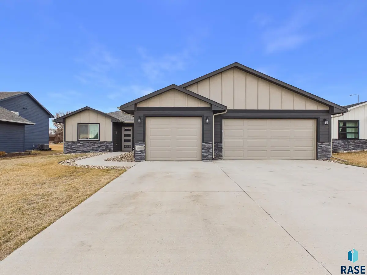 430 W Jameson St, Tea, SD 57064 - #1