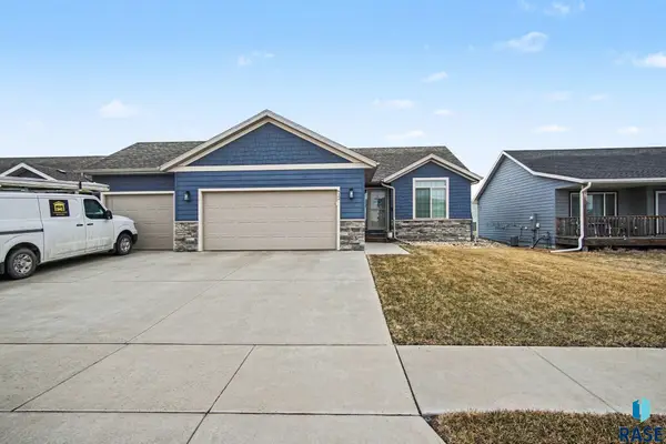 612 Prairieside Trl, Harrisburg, SD 57032