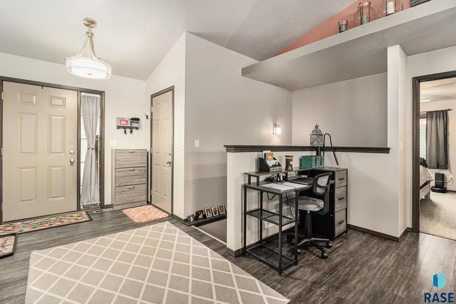 612 Prairieside Trl, Harrisburg, SD 57032 - #2