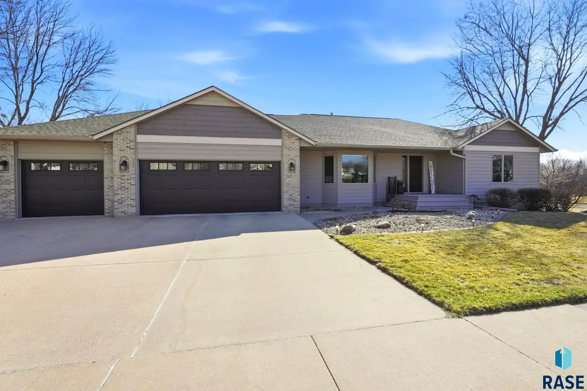 1412 S Deerberry Trl, Sioux Falls, SD 57106 - #1