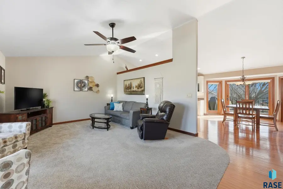 1412 S Deerberry Trl, Sioux Falls, SD 57106 - #3