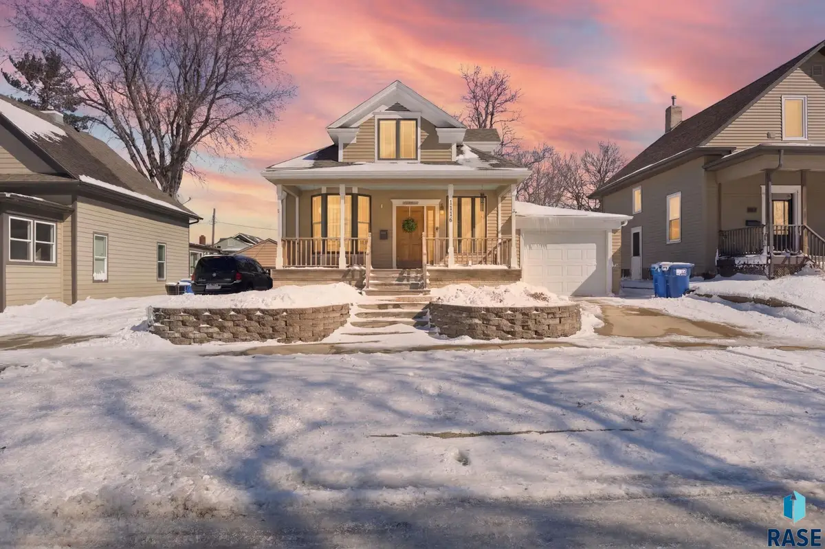 1116 S Center Ave, Sioux Falls, SD 57105 - #1