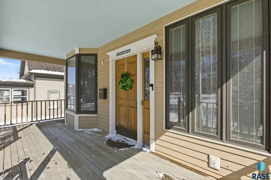 1116 S Center Ave, Sioux Falls, SD 57105 - #3