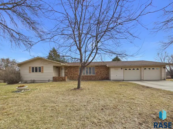 1125 E Lark St, Brandon, SD 57005