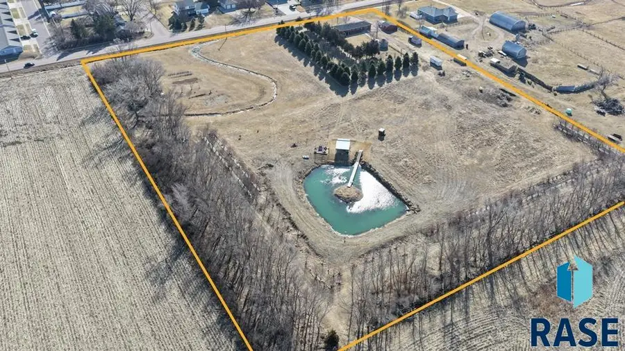 405 N Western Ave, Hartford, SD 57033 - #2