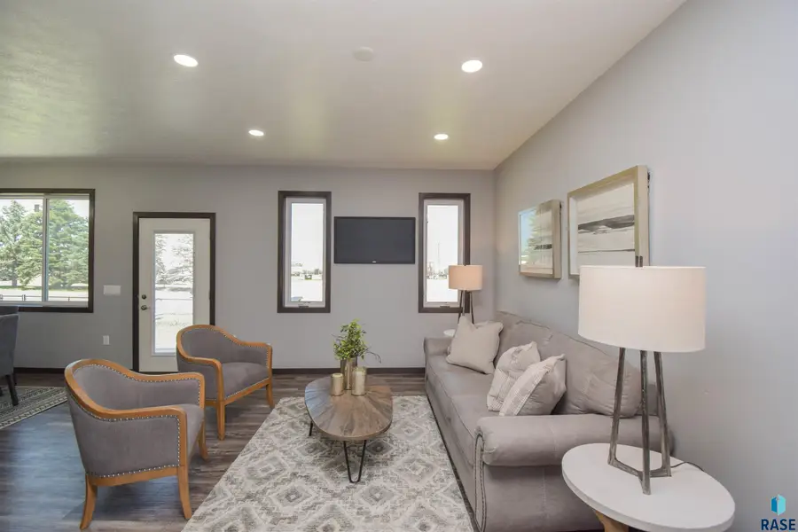 416 E Cairos Pl, Brandon, SD 57005 - #3