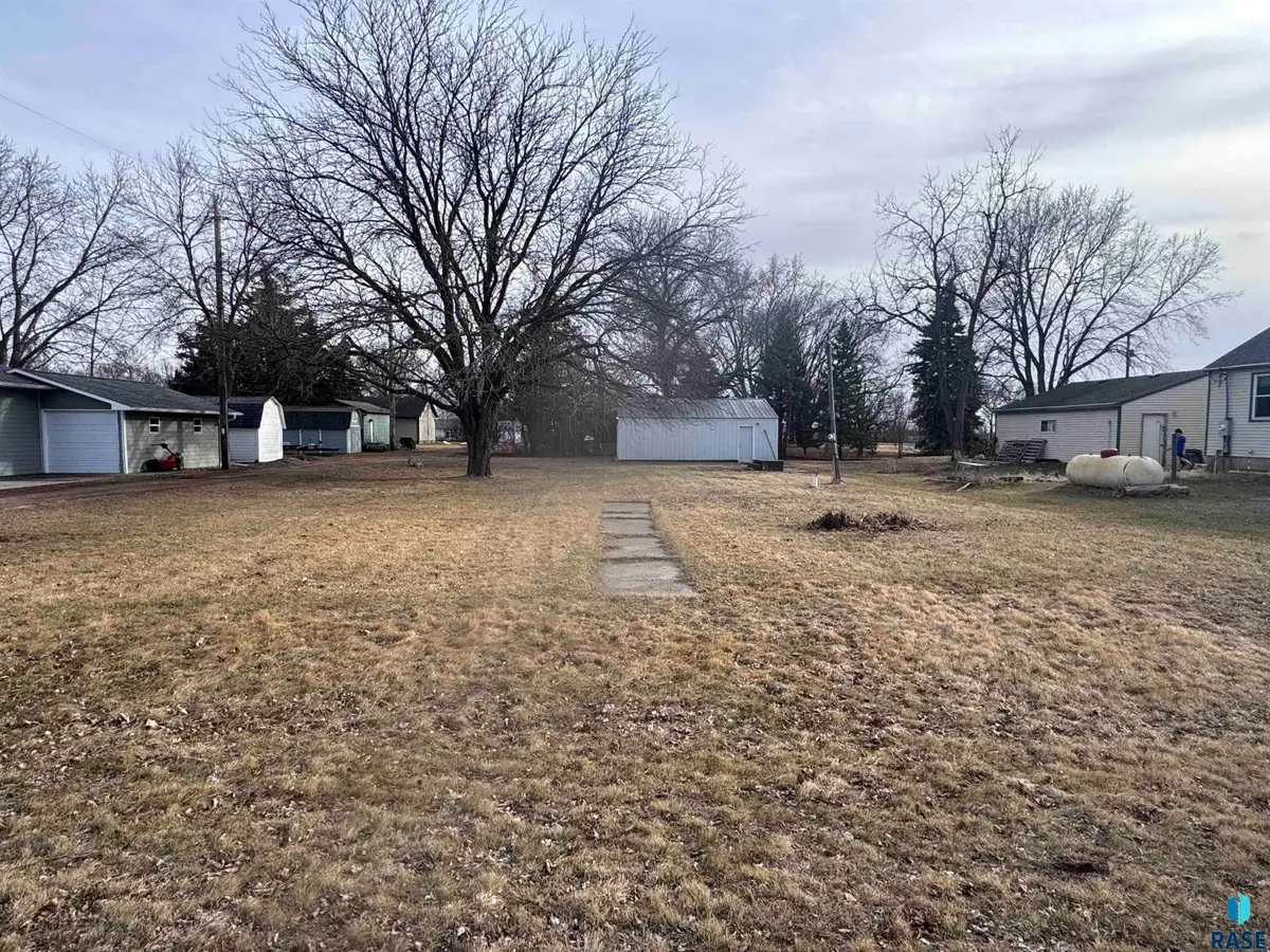 1st Ave, Chancellor, SD 57015 - #1