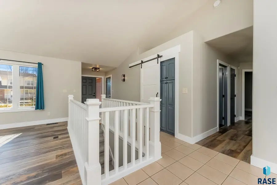 2200 E 63rd St, Sioux Falls, SD 57108 - #3