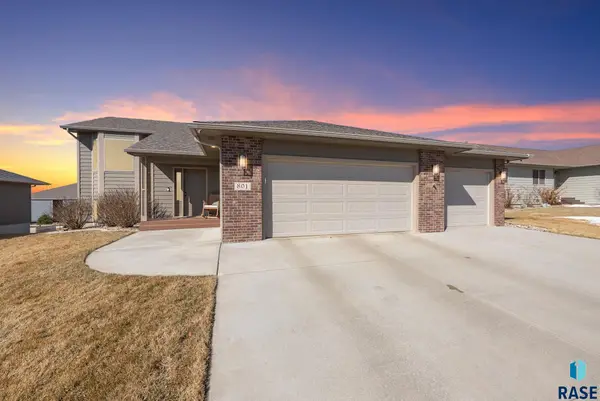 801 N Copper Ave, Brandon, SD 57005