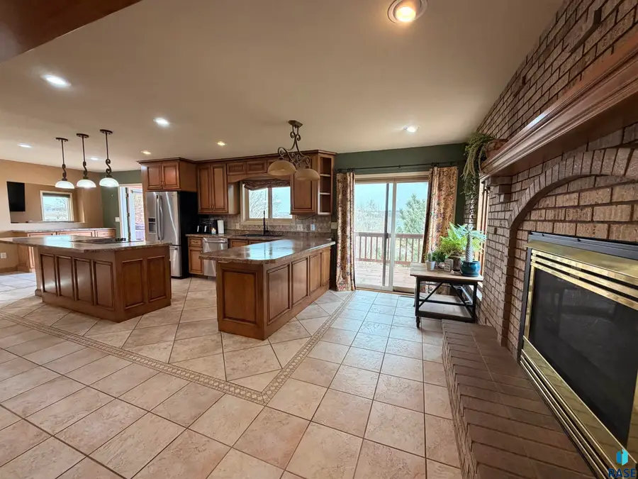 417 N Sanborn St, Chamberlain, SD 57325 - #3