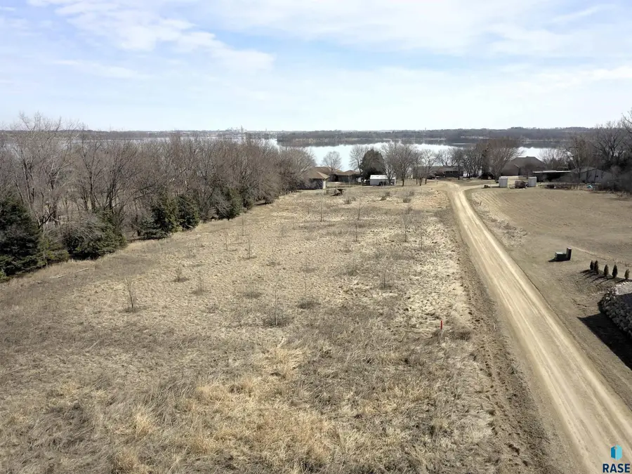 Stoney Point Rd, Madison, SD 57042 - #2