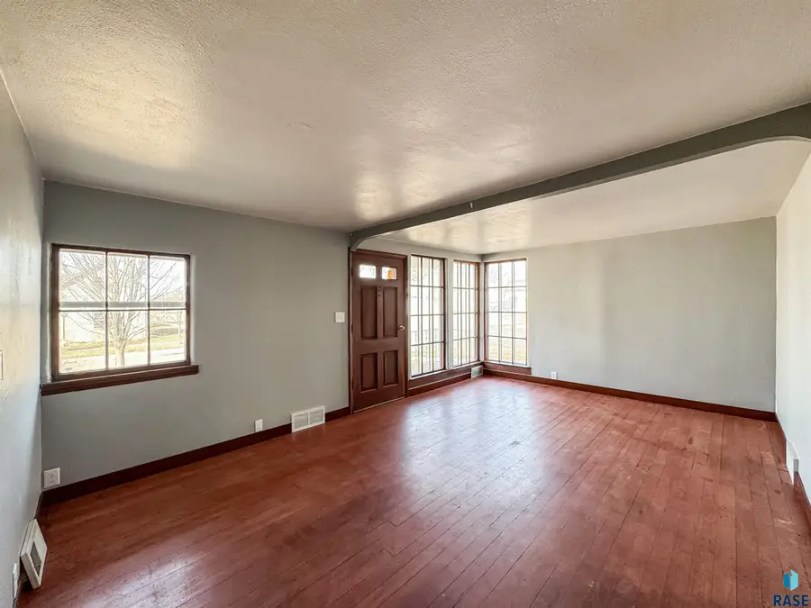 300 S 1st Ave, Brandon, SD 57005 - #3