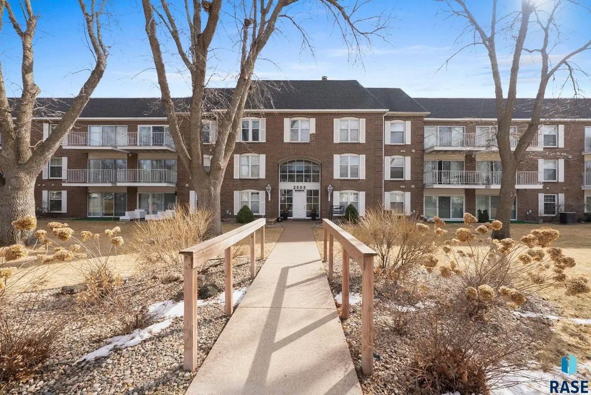 2505 S Kiwanis Ave #343, Sioux Falls, SD 57105 - #1