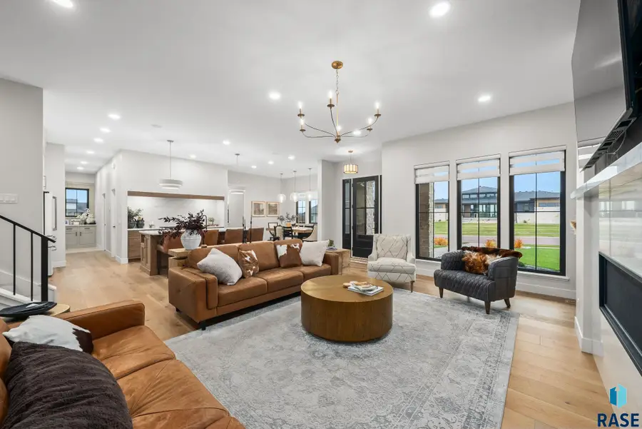 2100 N Marlowe Ave, Sioux Falls, SD 57110 - #3