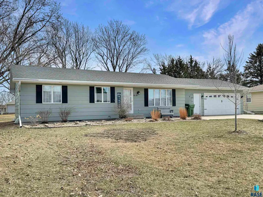 818 S Albert St, Freeman, SD 57029 - #3