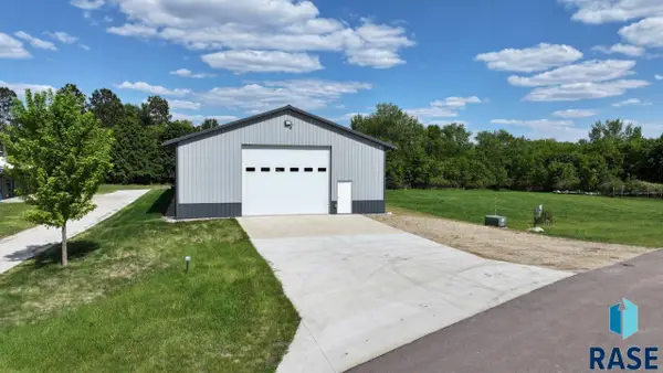 6460 Nordstrom Trl, Madison, SD 57042