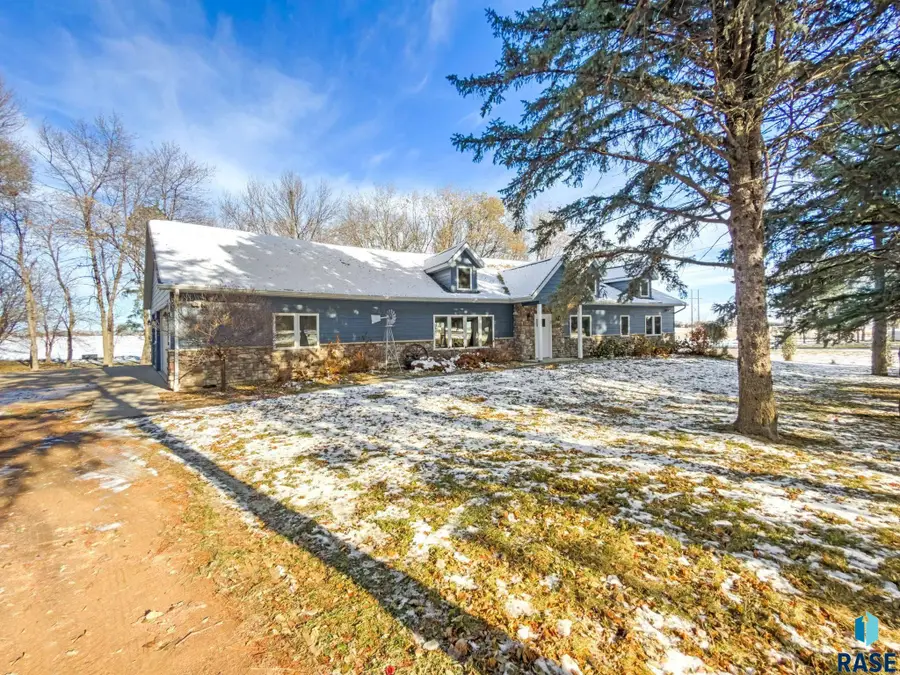 8300 E 38th St, Sioux Falls, SD 57110 - #2