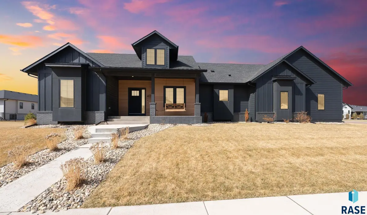 409 N Piper Dr, Sioux Falls, SD 57110 - #1