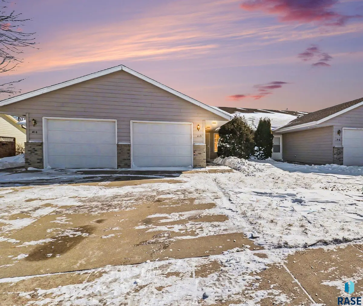 412 N 9th Ave, Brandon, SD 57005 - #1